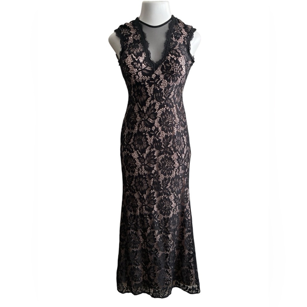 Betsy & Adam Black Lace & Nude Underlay Sleeveless
V-Neck Gown Dress 0 - Picture 2 of 16